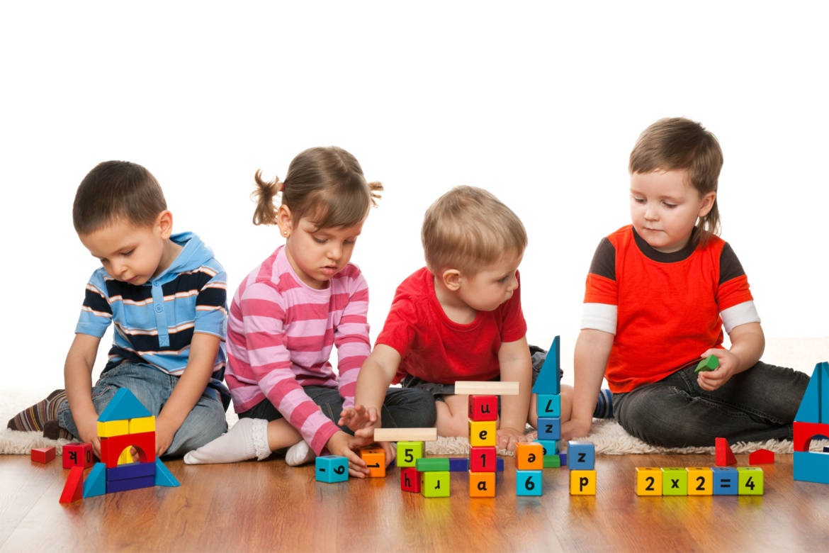 kids-playing-on-the-floor.jpg